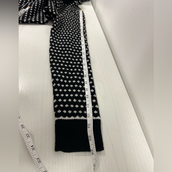 Lilla P Women’s Black And White Sweater Size Small - Picture 7 of 7